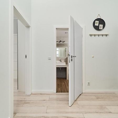 Architektow Avenue Apartment Free Parking By Noclegi Renters Wroclaw Exterior photo